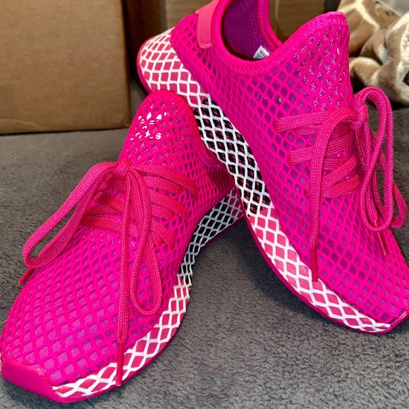 Hot Pink Adidas Deerupt Sneakers 👟- NEW! - Picture 1 of 5